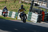 cadwell-park;cadwell-park-photographs;cadwell-trackday-photographs;enduro-digital-images;event-digital-images;eventdigitalimages;peter-wileman-photography;racing-digital-images;trackday-digital-images;trackday-photos
